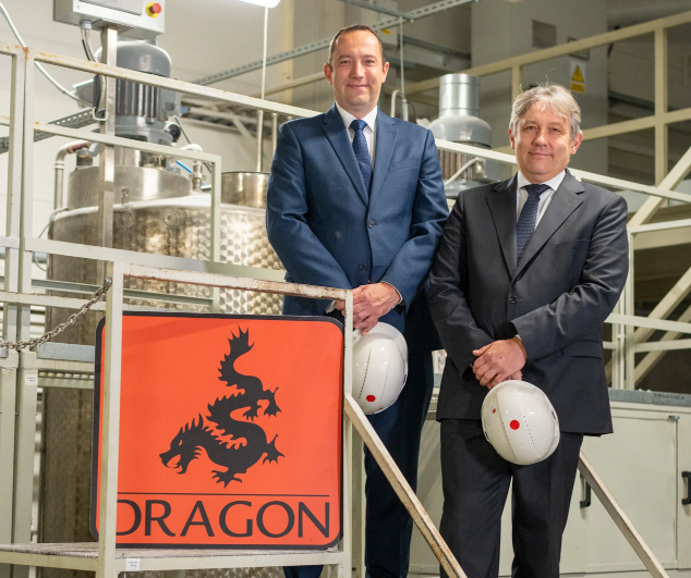 PRZEKAZANIE FIRMY DRAGON PRZEZ ZAŁOŻYCIELI SYNOM MICHAŁOWI I PIOTROWI. FIRMA ZMIENIA NAZWĘ NA DRAGON POLAND